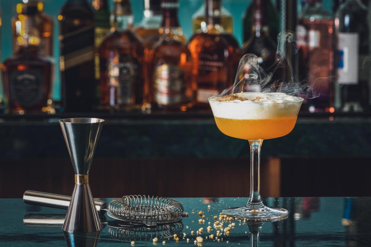منتجع جيه ايه - فندق جيه ايه بيتش دبي المظهر الخارجي الصورة A Clover Club cocktail